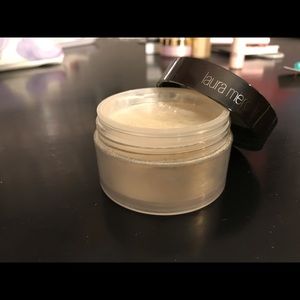 Laura Mercier translucent powder